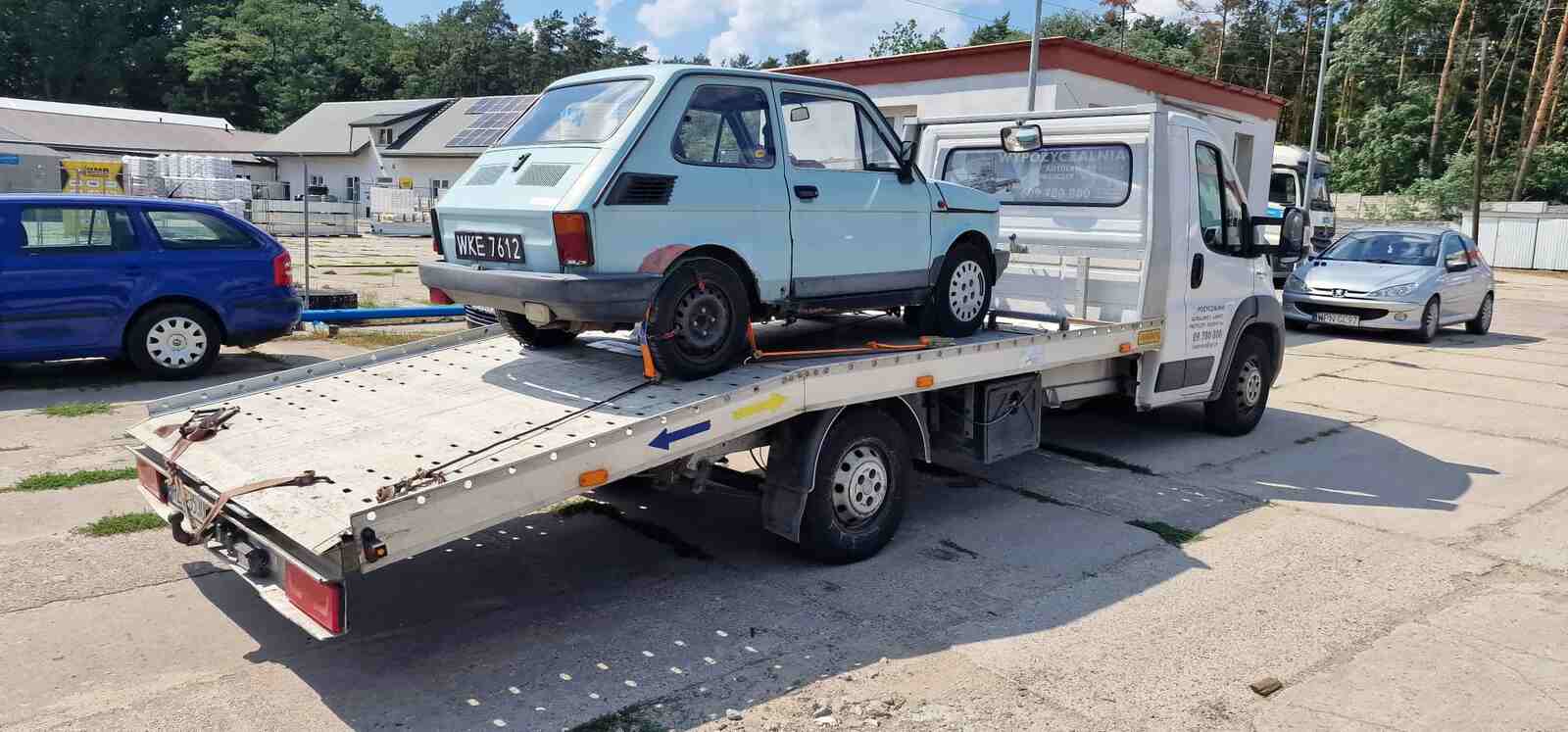 pomoc drogowa Warszawa. Transport maluch do komisu