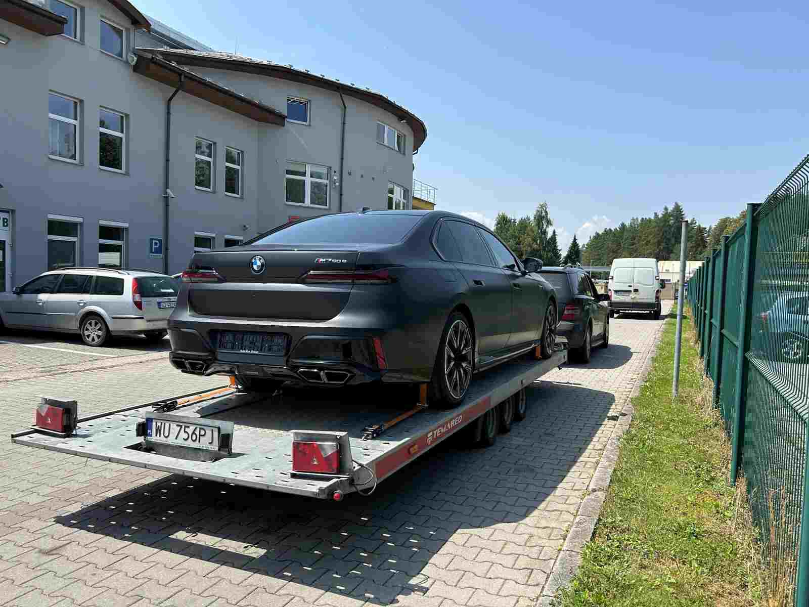 pomoc drogowa warszawa, transport bmw