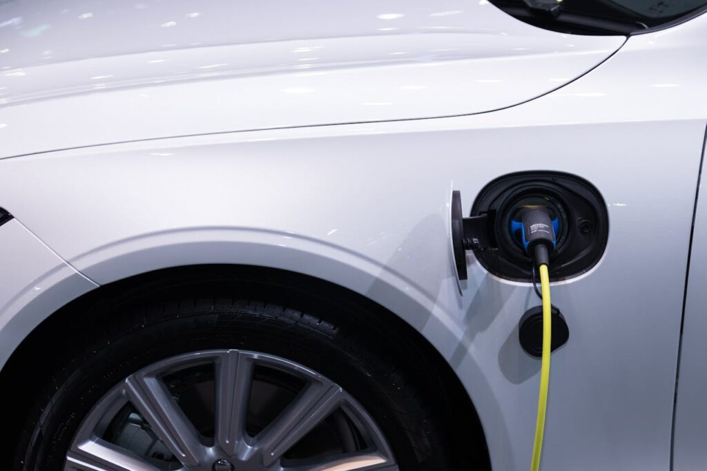 samochód elektryczny koszty ładowania