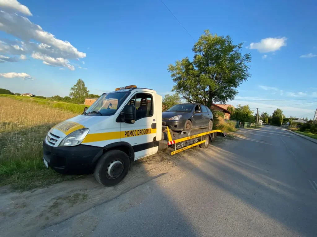 Ile kosztuje laweta w 2026 – cennik i kalkulator kosztów holowania za kilometr