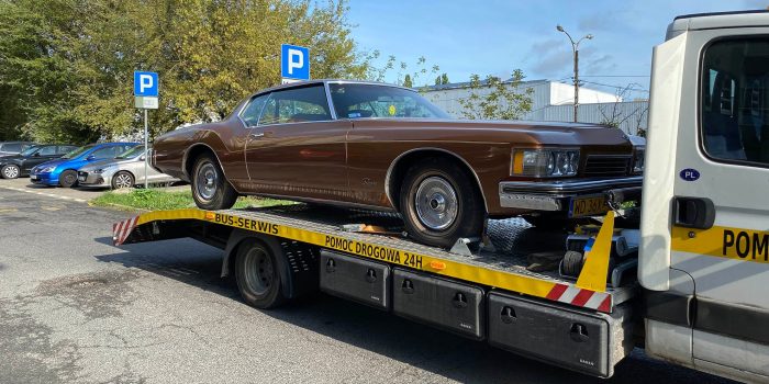 holowanie warszawa - transport samochodu